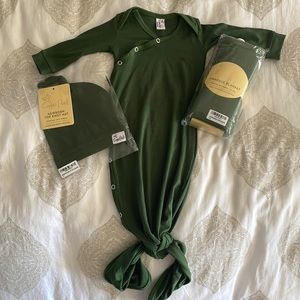 Copper Pearl newborn set. Swaddle blanket, Knotted gown, Top Knot Hat. NEW!